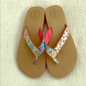 Lilly Pulitzer Size 6 Flip Flop Sandals